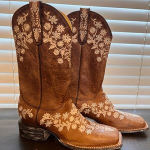 Cavender’s Leather Women’s Boots